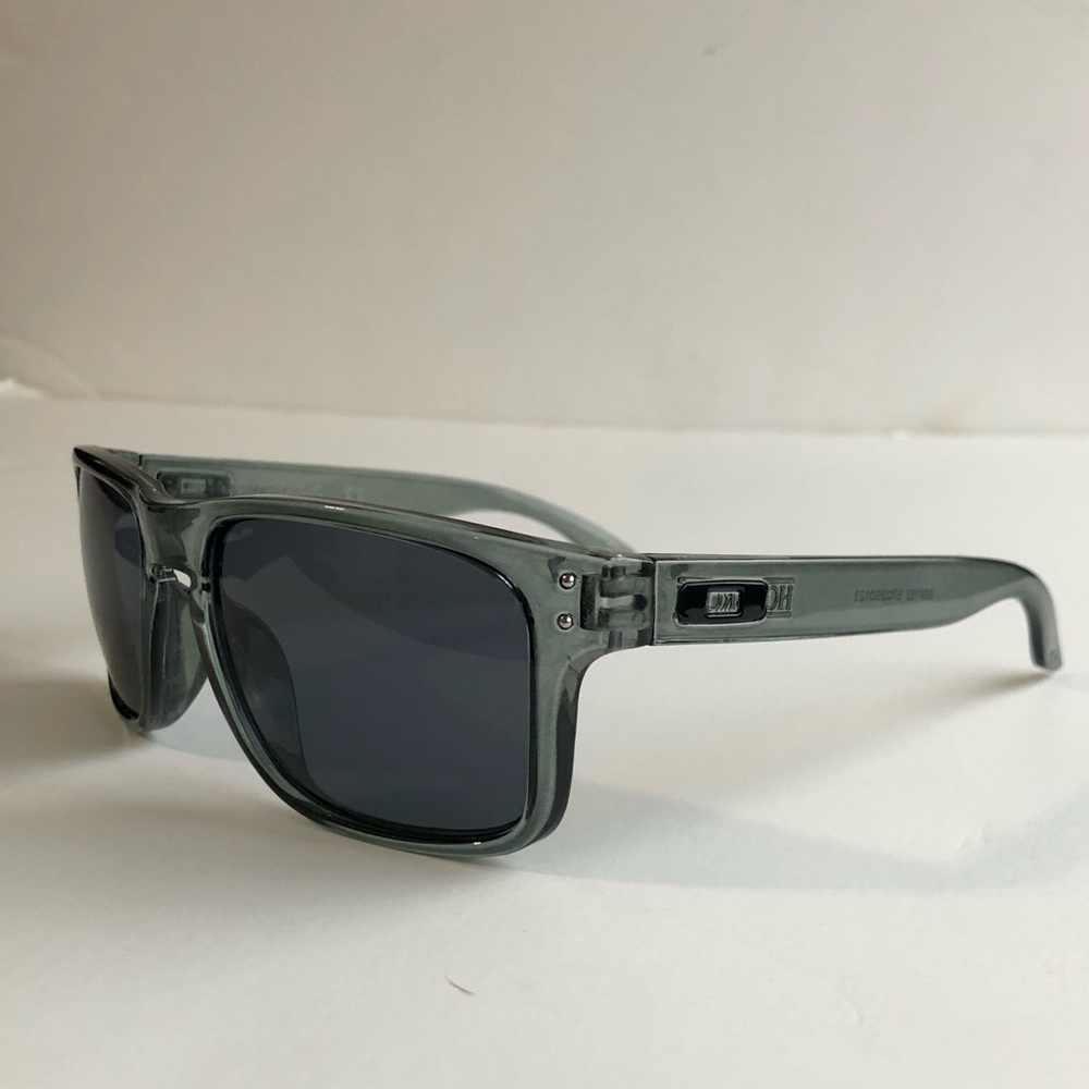 OO9102 Oakley Holbrook Smoke Gray Frame - Picture 5 of 9
